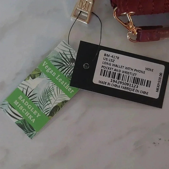 NWT BADGLEY MISCHKA Long Maroon Wallet with Phone Pocket with Wristlet - Picture 3 of 10